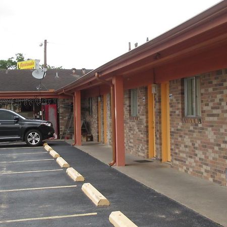 Sportsman'S Motel Eagle Lake ภายนอก รูปภาพ