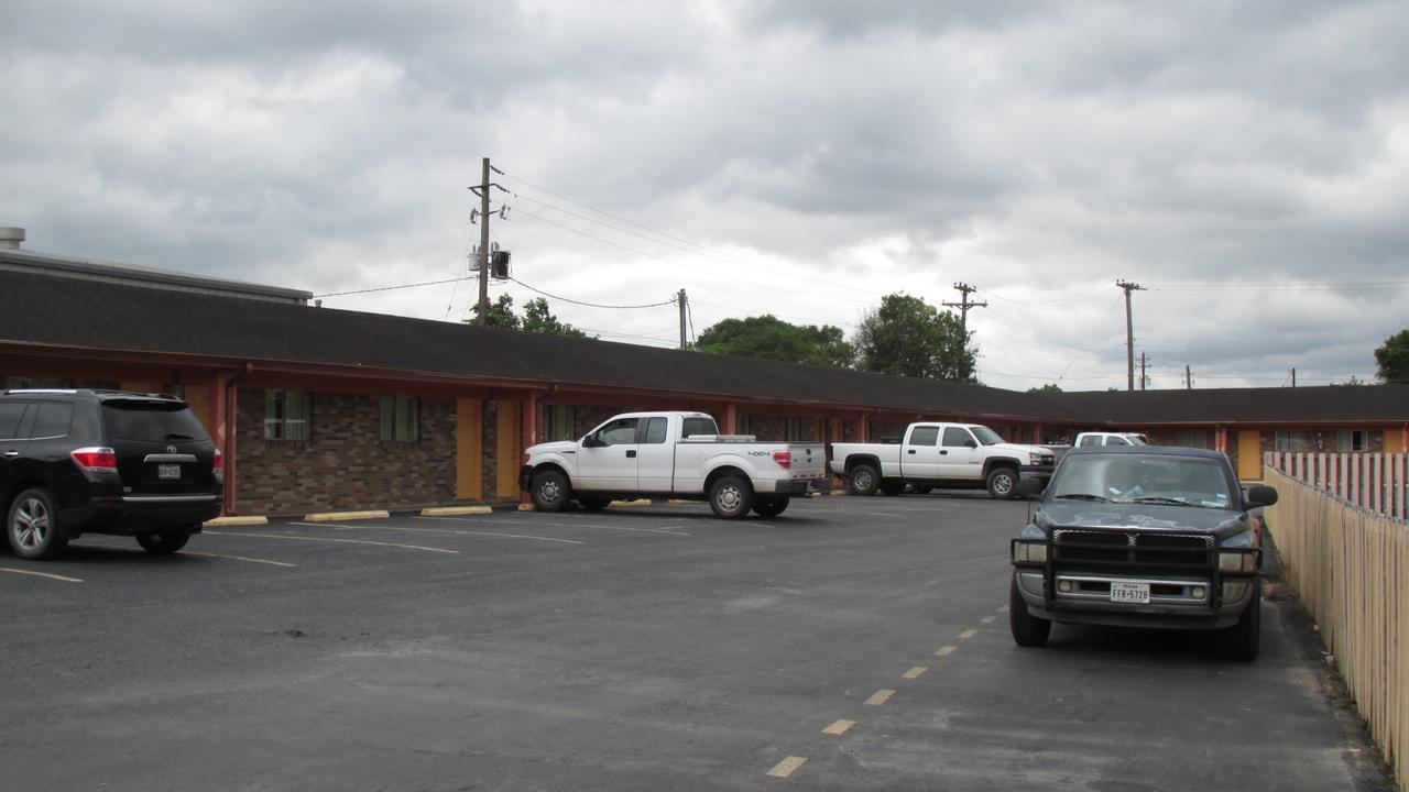 Sportsman'S Motel Eagle Lake ภายนอก รูปภาพ